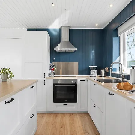 Prázdninový dům 3 Bedroom In *