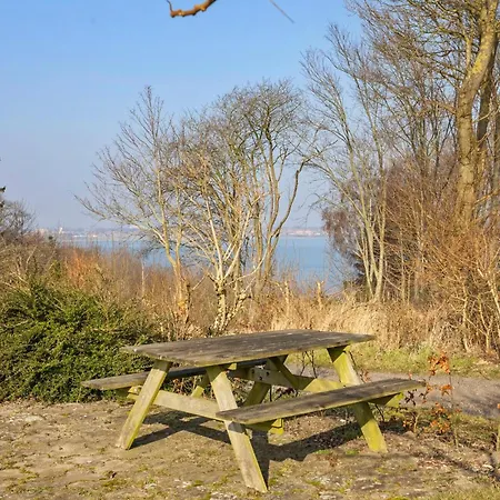 Vakantiehuis 3 Bedroom In *